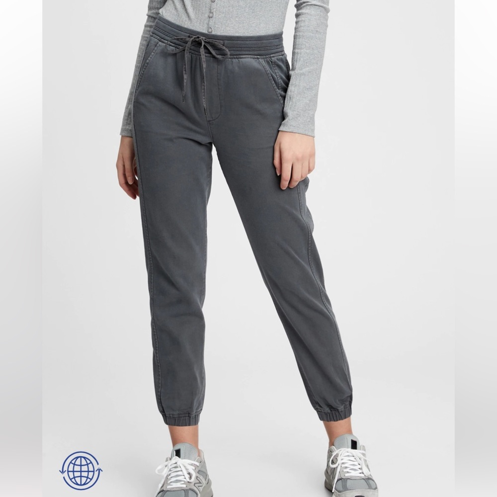 NWT GAP Ribbed Pull-On Joggers